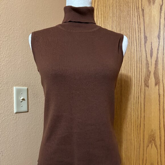 Designer Originals ladies sm. sleeveless turtleneck brown - Picture 1 of 4